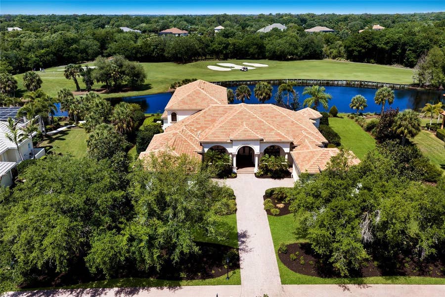 Property photo for 3809 FOUNDERS CLUB DRIVE, Sarasota, FL