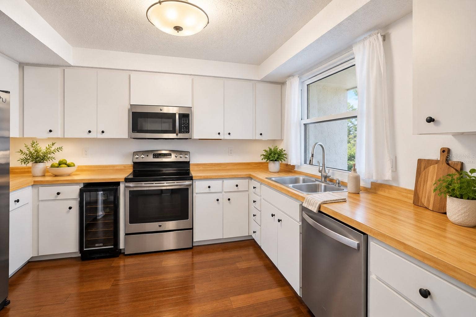 5030 MARSH FIELD ROAD, #22, Sarasota, FL 34235 Virtually staged