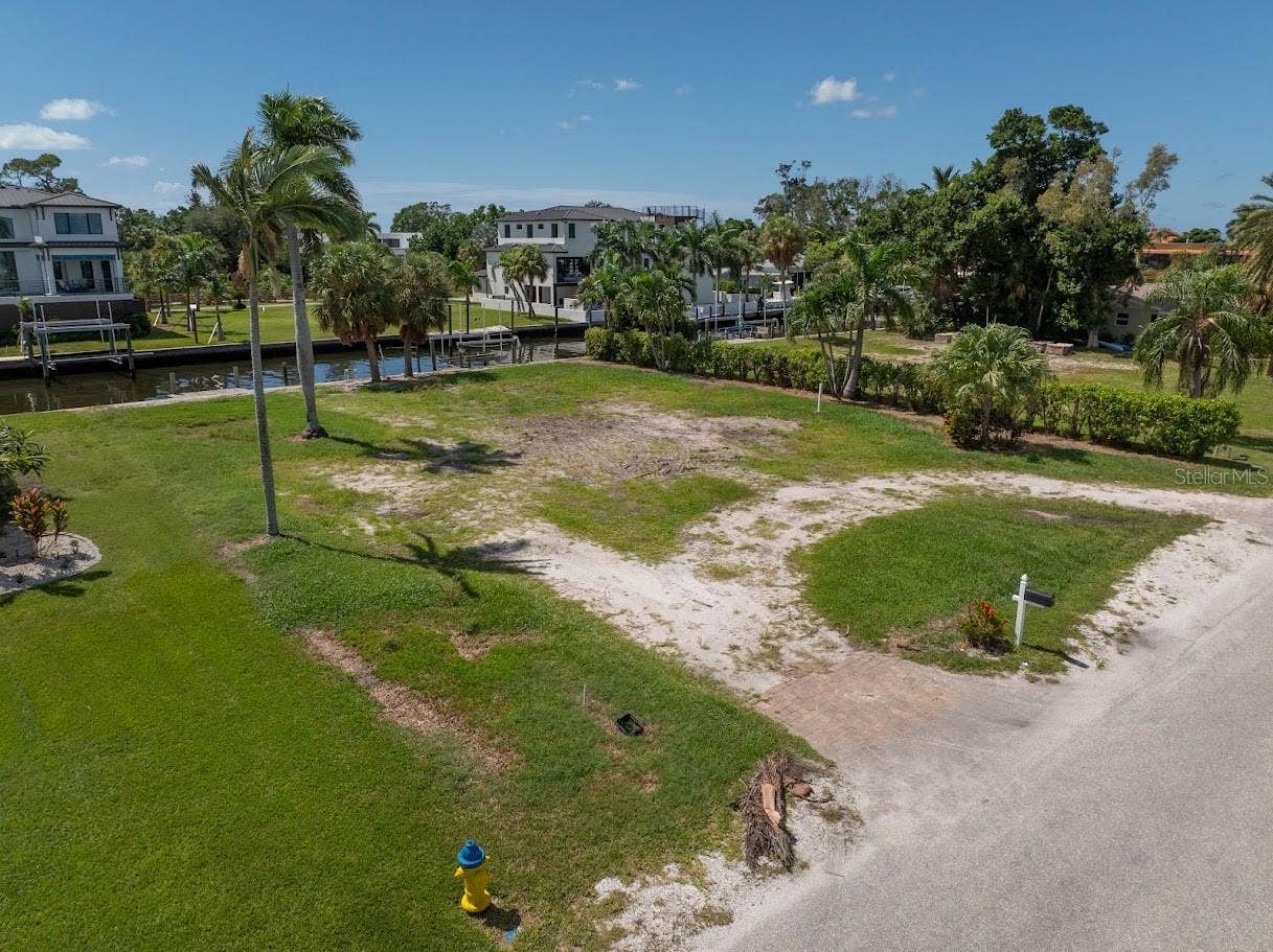 568 ROUNTREE DRIVE, Longboat Key, FL 34228
