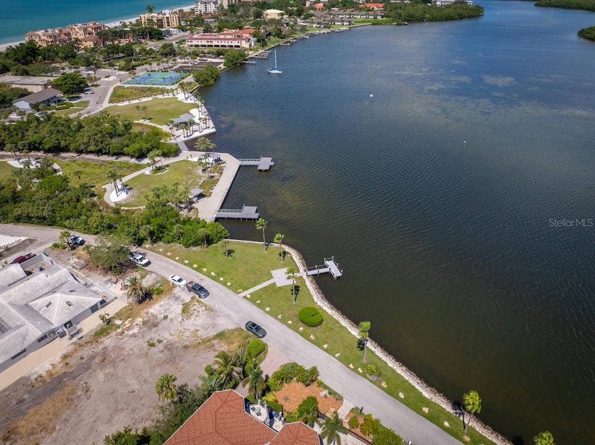 568 ROUNTREE DRIVE, Longboat Key, FL 34228