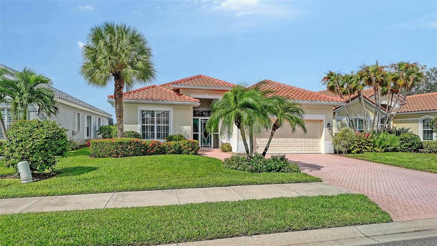 Property photo for 661 MISTY PINE DRIVE, Venice, FL