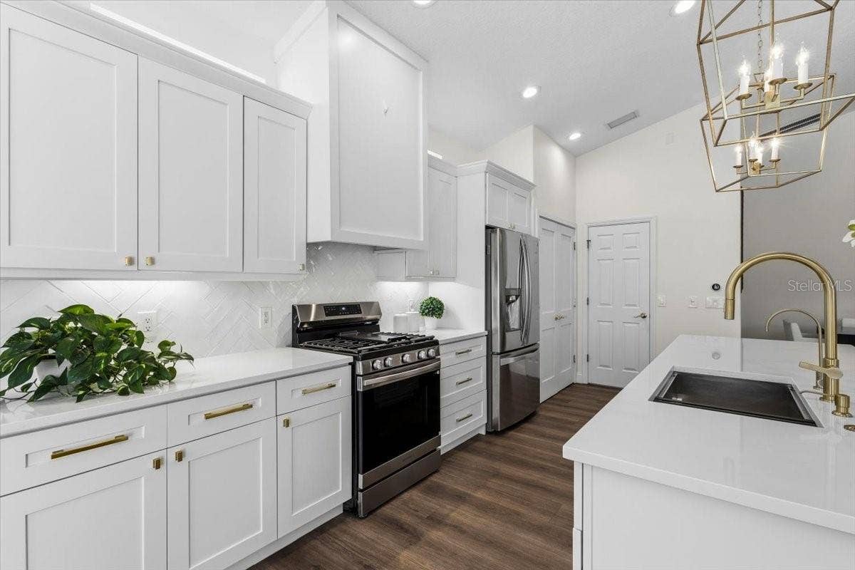 8120 TABBYSTONE PLACE, Bradenton, FL 34201 8120 TABBYSTONE PLACE, Bradenton, FL 34201