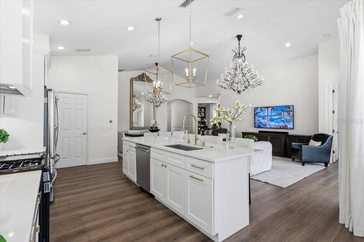 8120 TABBYSTONE PLACE, Bradenton, FL 34201 8120 TABBYSTONE PLACE, Bradenton, FL 34201