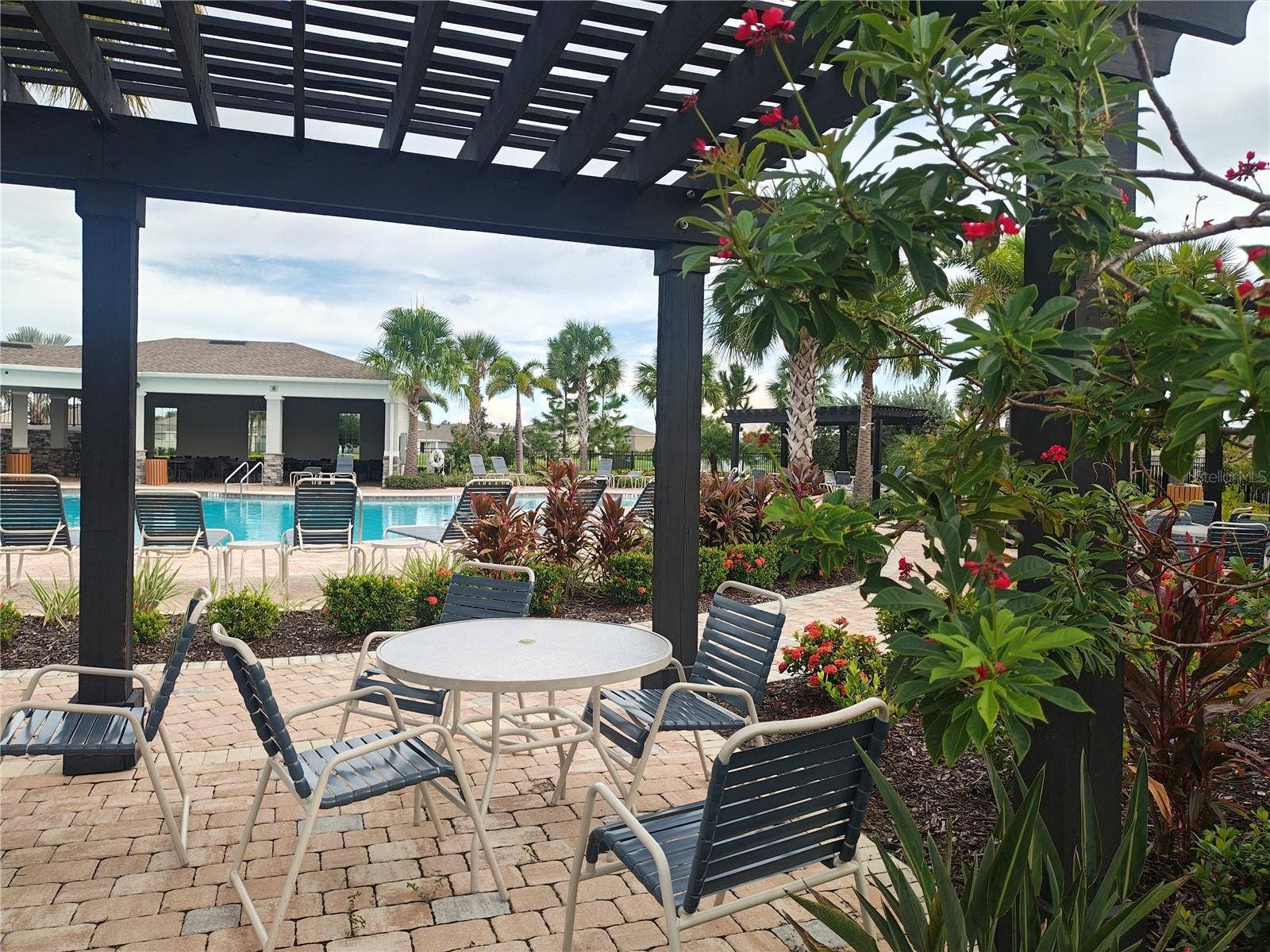 5058 GRANITE DUST PLACE, Palmetto, FL 34221 Covered community pavilion and outdoor gathering space