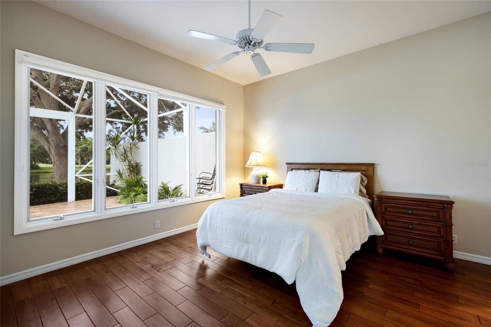 8728 52ND DRIVE E, Bradenton, FL 34211 Private primary bedrooms suite in the rear of the home