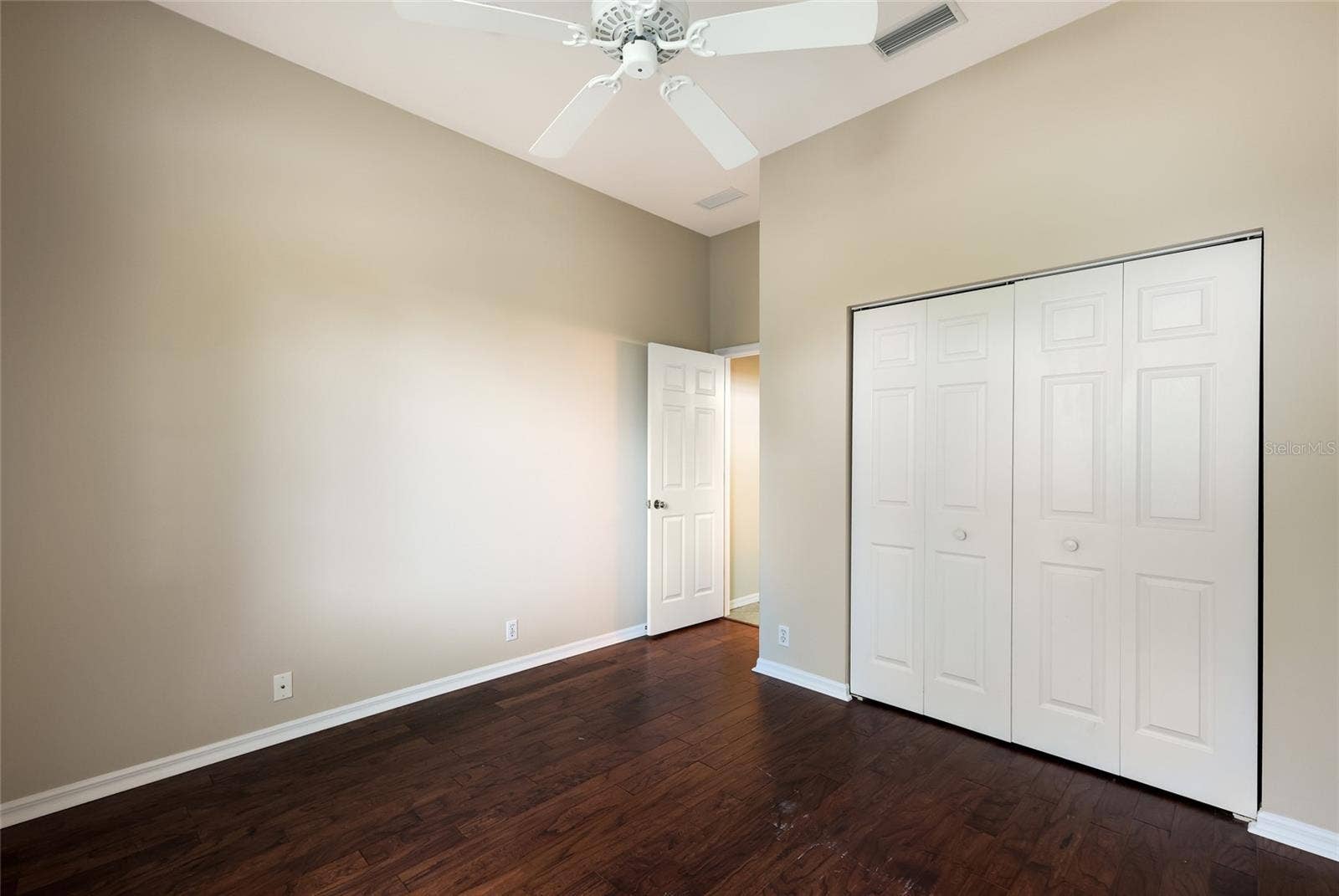 8728 52ND DRIVE E, Bradenton, FL 34211 8728 52ND DRIVE E, Bradenton, FL 34211