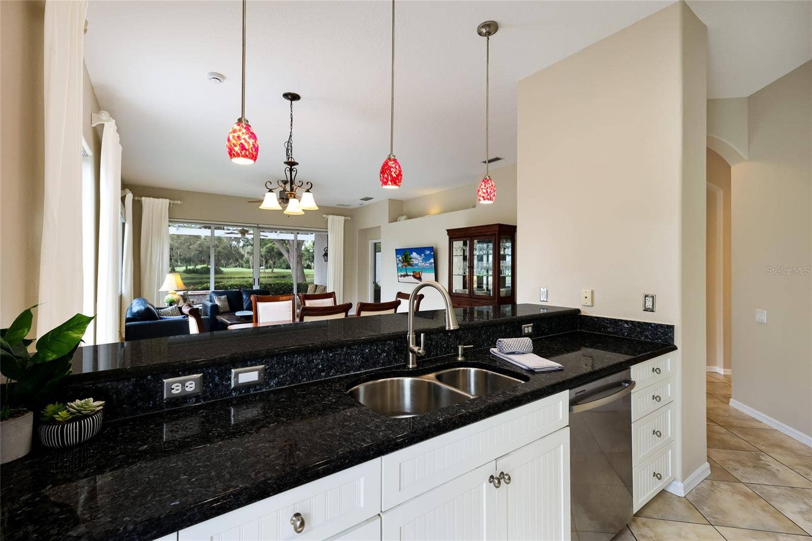 8728 52ND DRIVE E, Bradenton, FL 34211 Open sight lines to the main living space