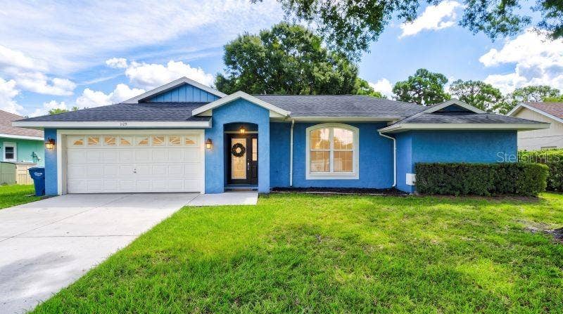Property photo for 7129 QUEEN PALM CIRCLE, Sarasota, FL