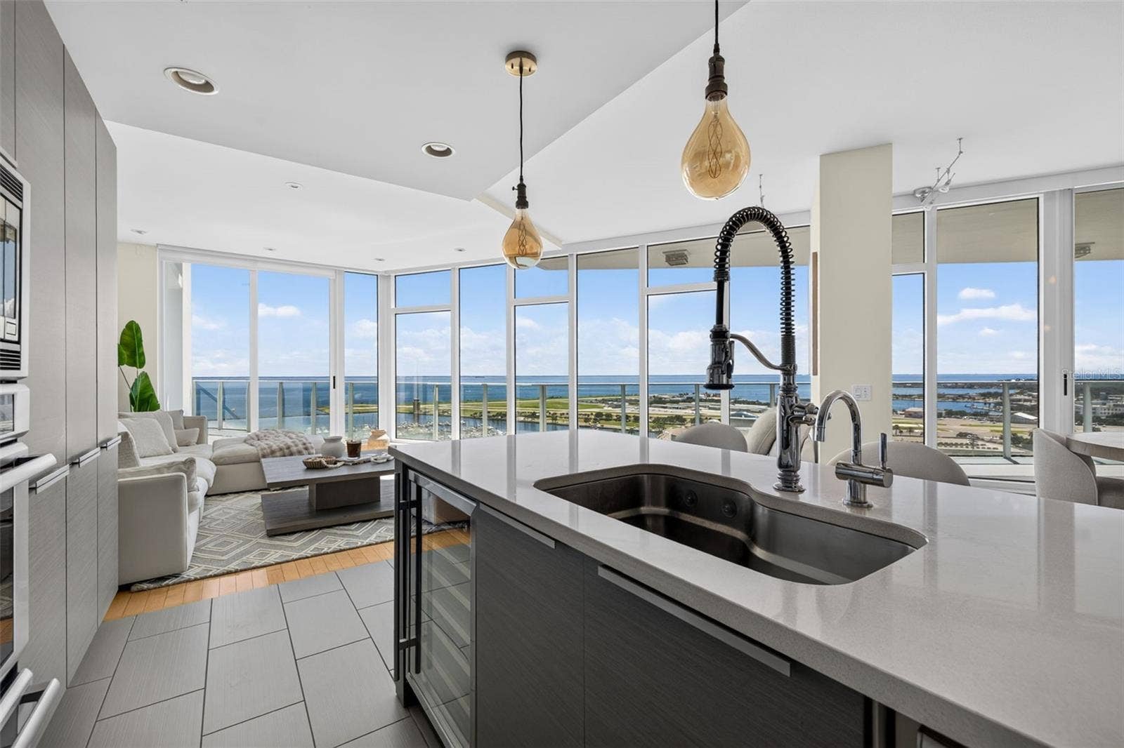 175 1ST STREET S, #2107, St Petersburg, FL 33701