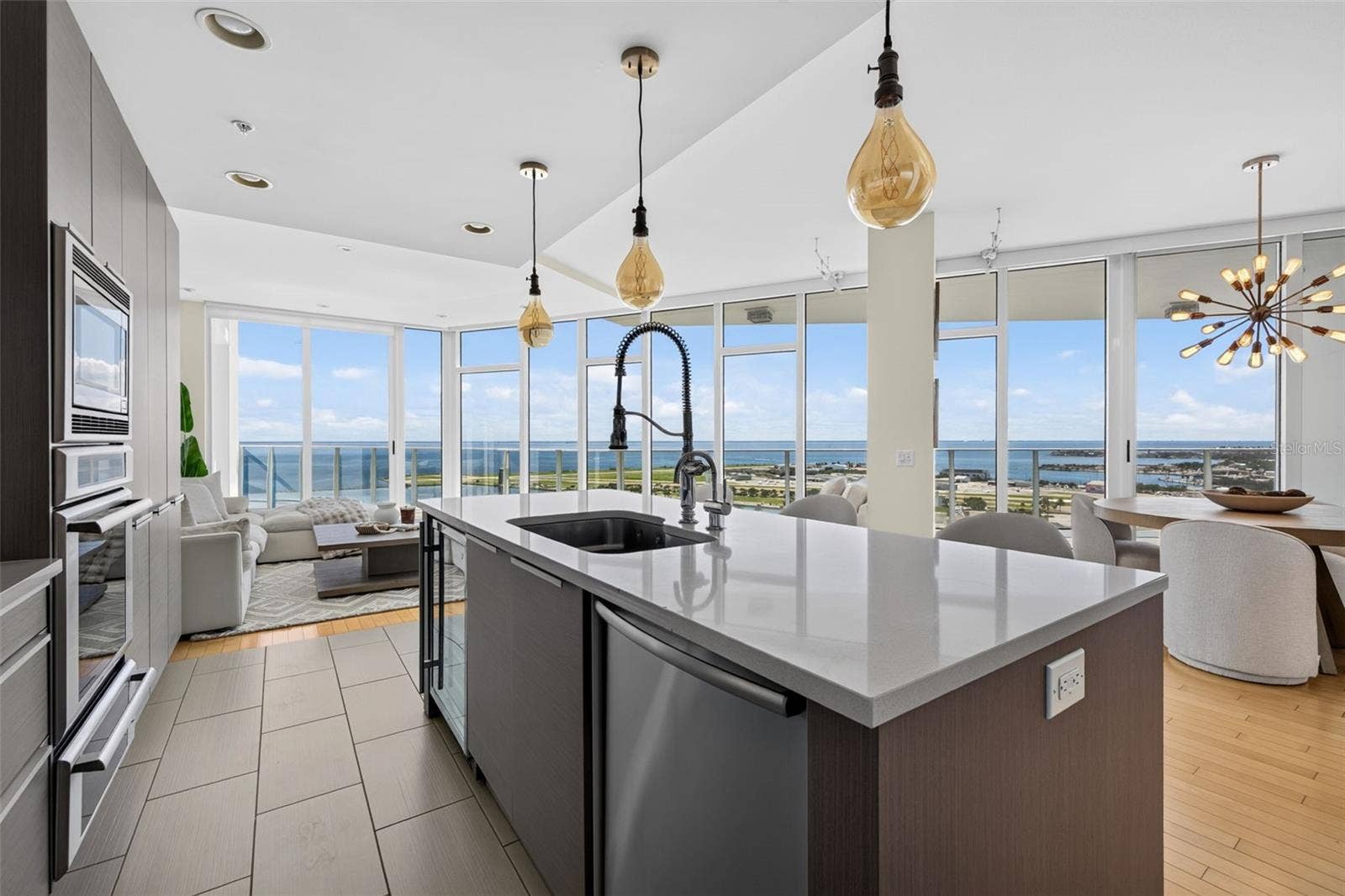 175 1ST STREET S, #2107, St Petersburg, FL 33701