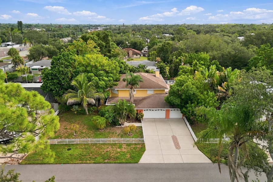 Property photo for 2429 WHIPPOORWILL CIRCLE, Sarasota, FL