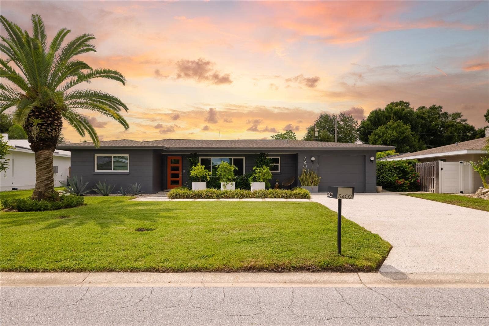 3402 S SCHOOL AVENUE, Sarasota, FL 34239 Front of residence