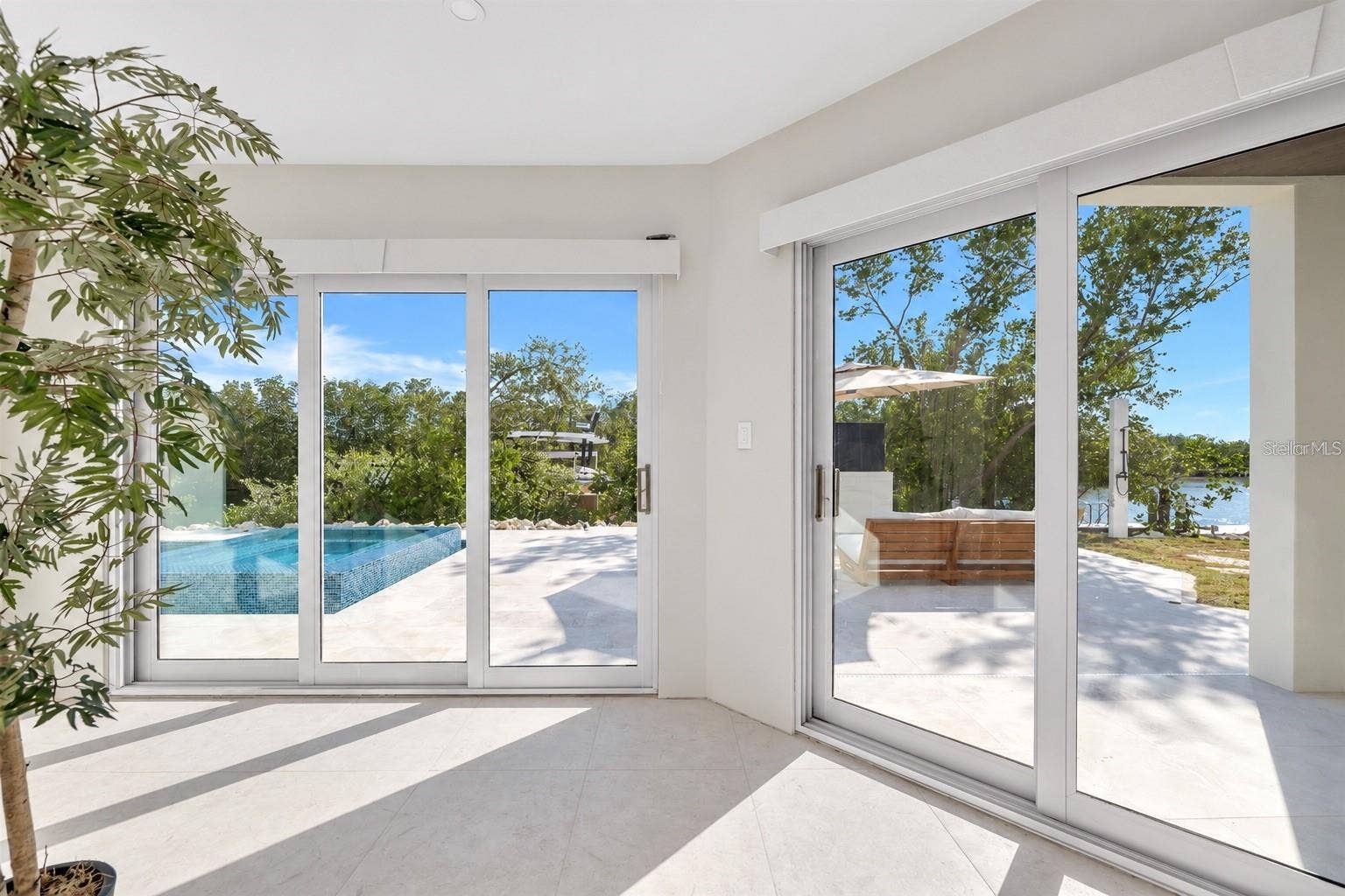 1406 TANGIER WAY, Sarasota, FL 34239 1406 TANGIER WAY, Sarasota, FL 34239