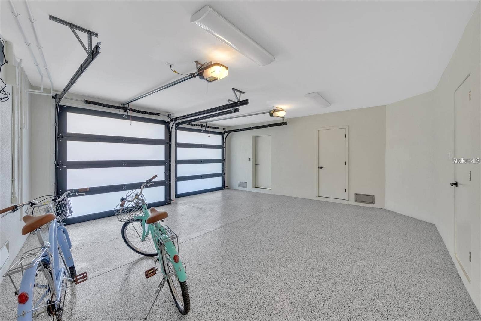 1406 TANGIER WAY, Sarasota, FL 34239 2-car garage