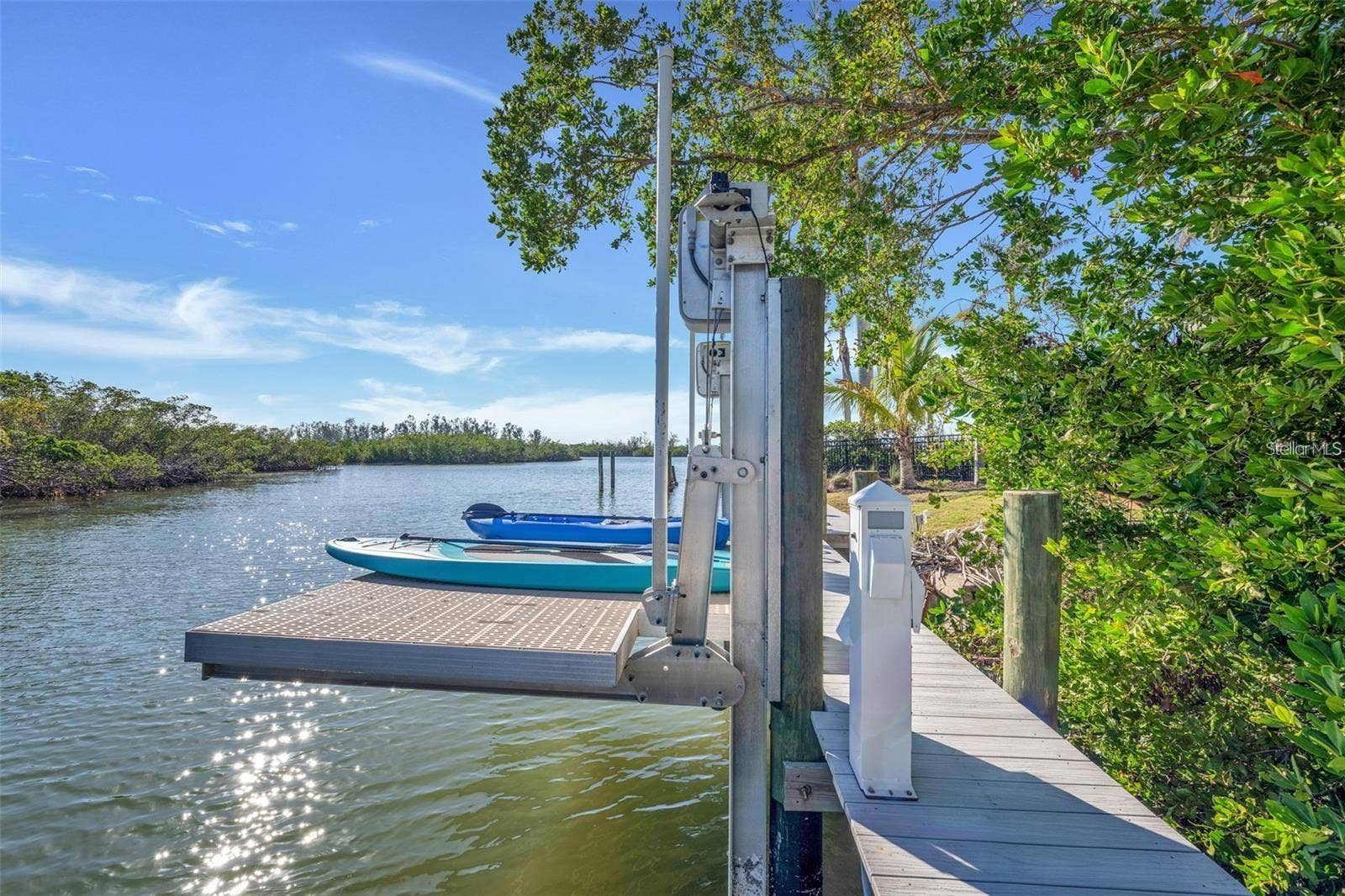 1406 TANGIER WAY, Sarasota, FL 34239 1406 TANGIER WAY, Sarasota, FL 34239