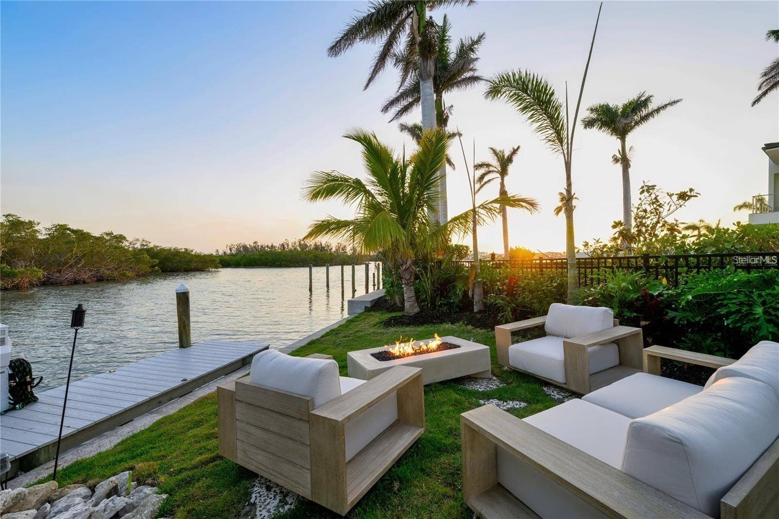 1406 TANGIER WAY, Sarasota, FL 34239 1406 TANGIER WAY, Sarasota, FL 34239