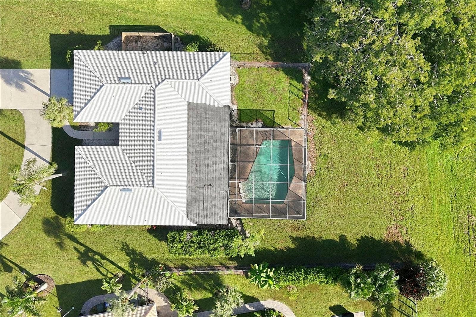 2243 BROOKHAVEN DRIVE, Sarasota, FL 34239 2243 BROOKHAVEN DRIVE, Sarasota, FL 34239