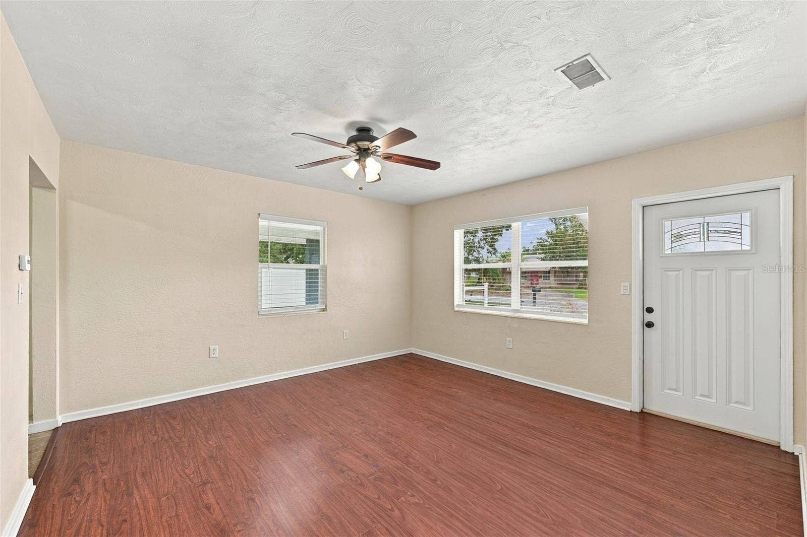 1007 21ST AVENUE W, Palmetto, FL 34221 Living Room