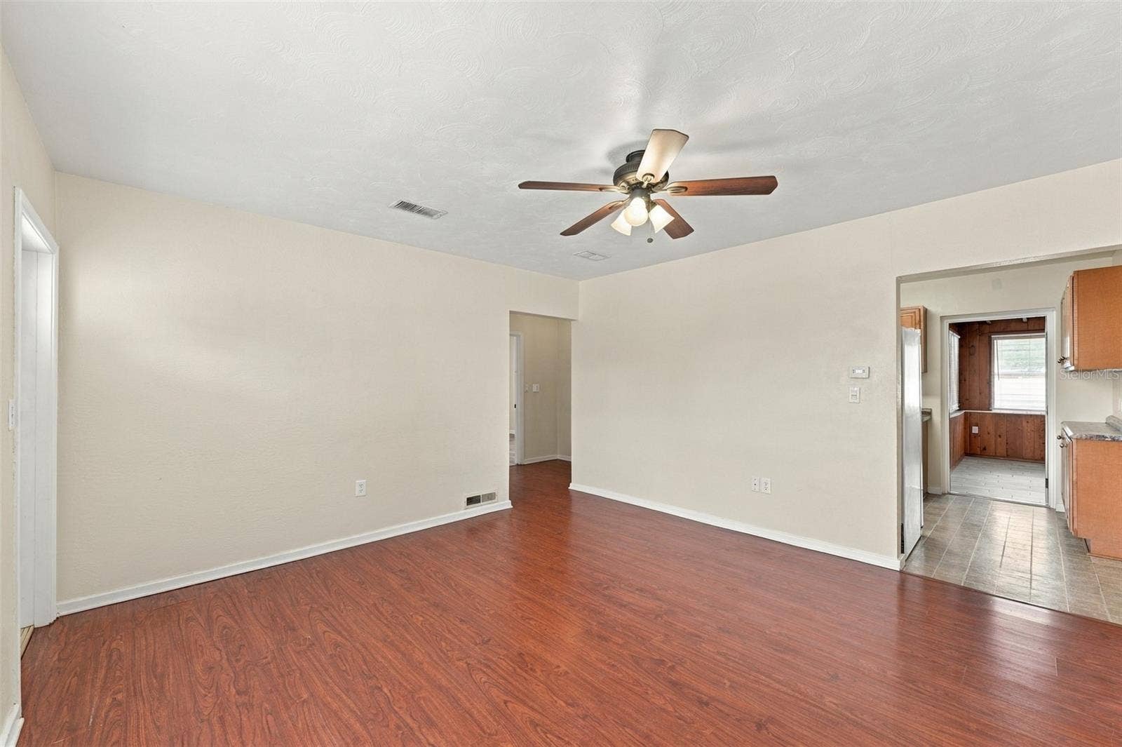 1007 21ST AVENUE W, Palmetto, FL 34221 Living Room