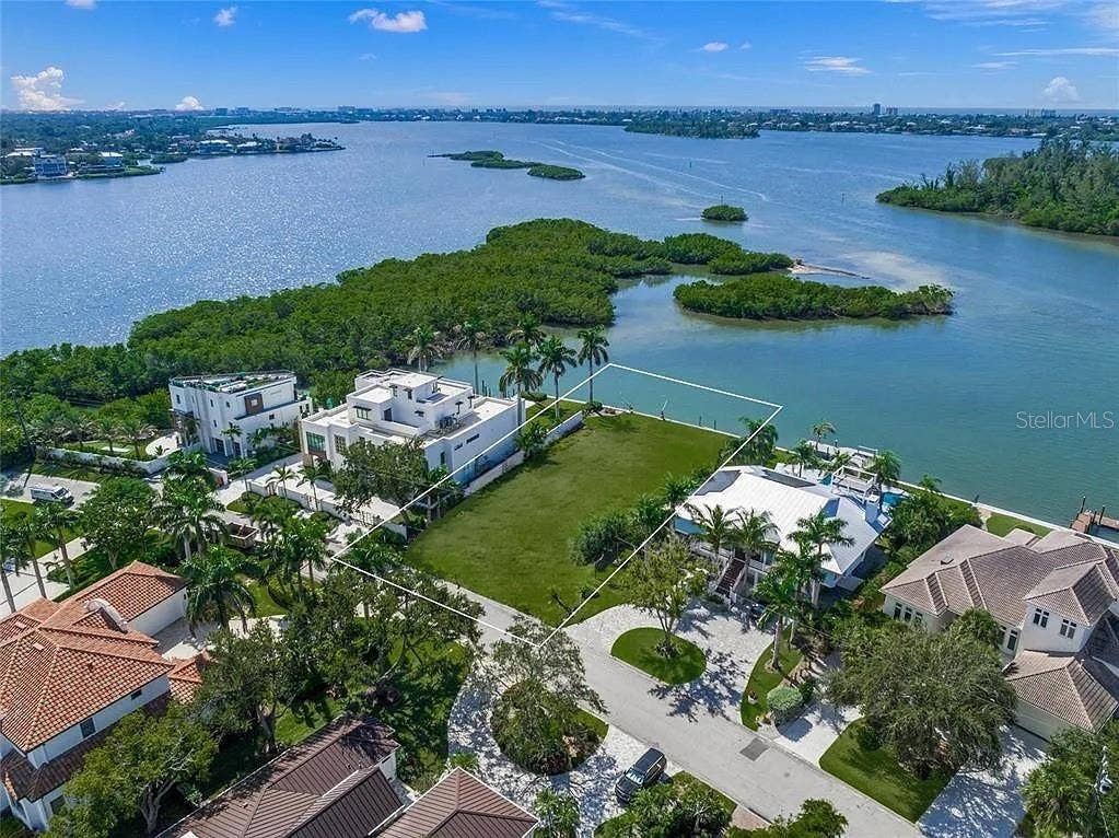 1386 TANGIER WAY, Sarasota, FL 34239 Premium, San Remo neighborhood, before the North Siesta Key bridge.