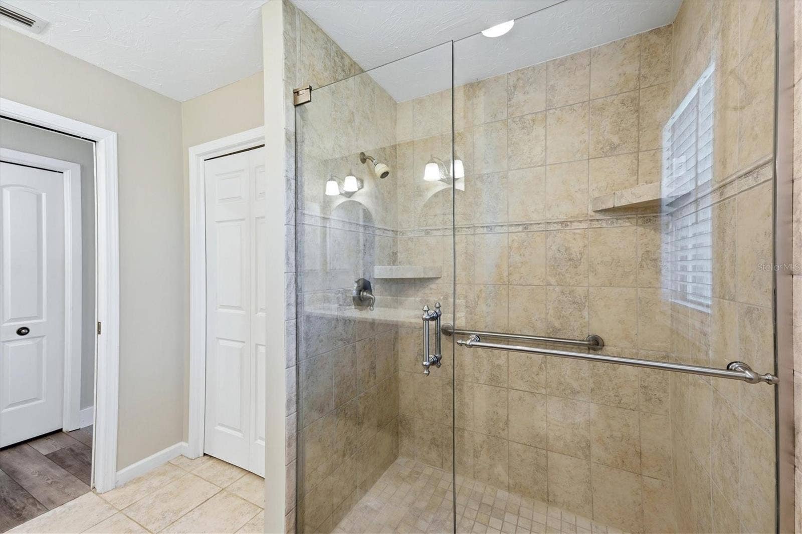 6993 COUNTRY LAKES CIRCLE, Sarasota, FL 34243 6993 COUNTRY LAKES CIRCLE, Sarasota, FL 34243