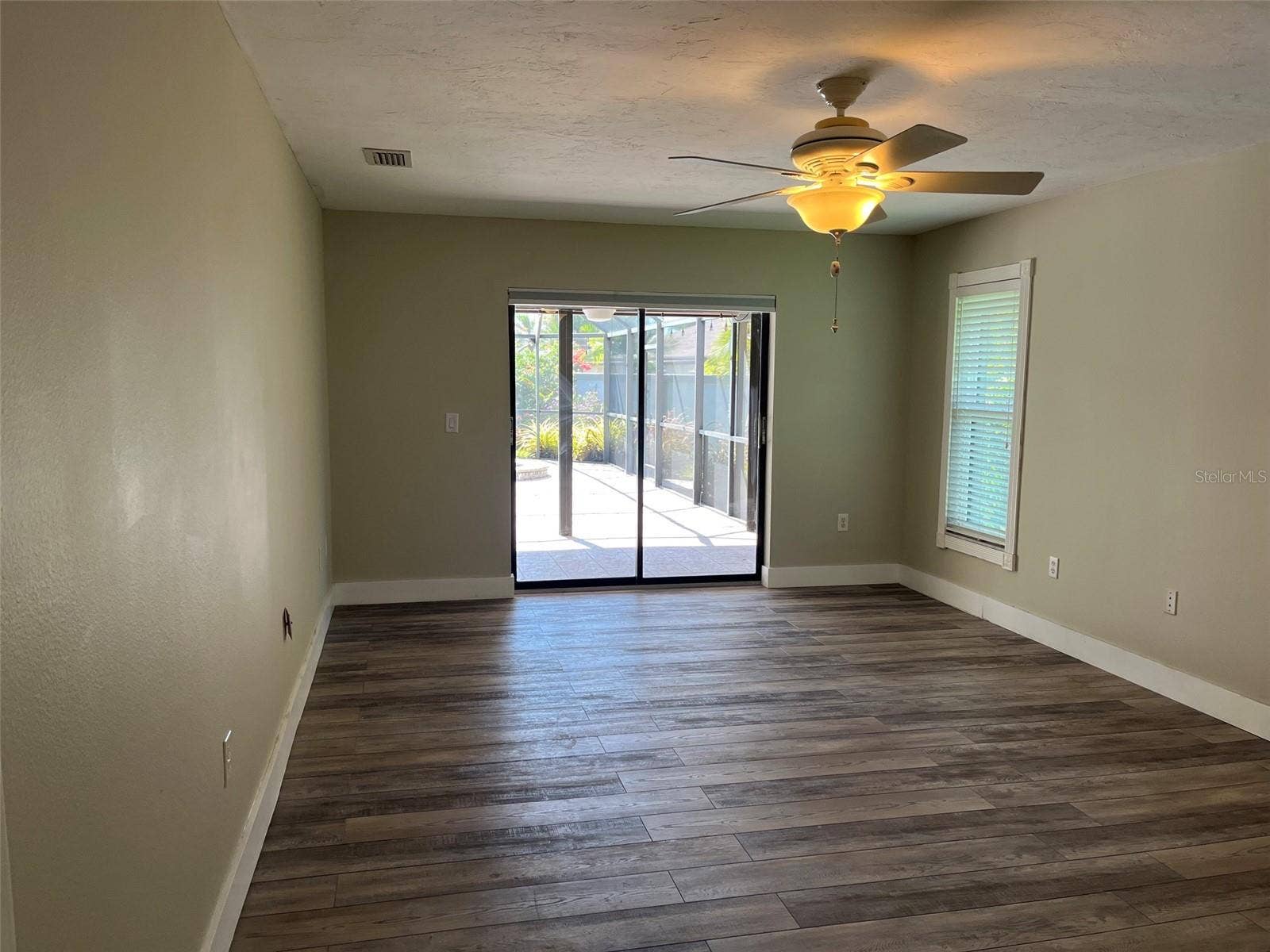 6993 COUNTRY LAKES CIRCLE, Sarasota, FL 34243 Primary Bedroom