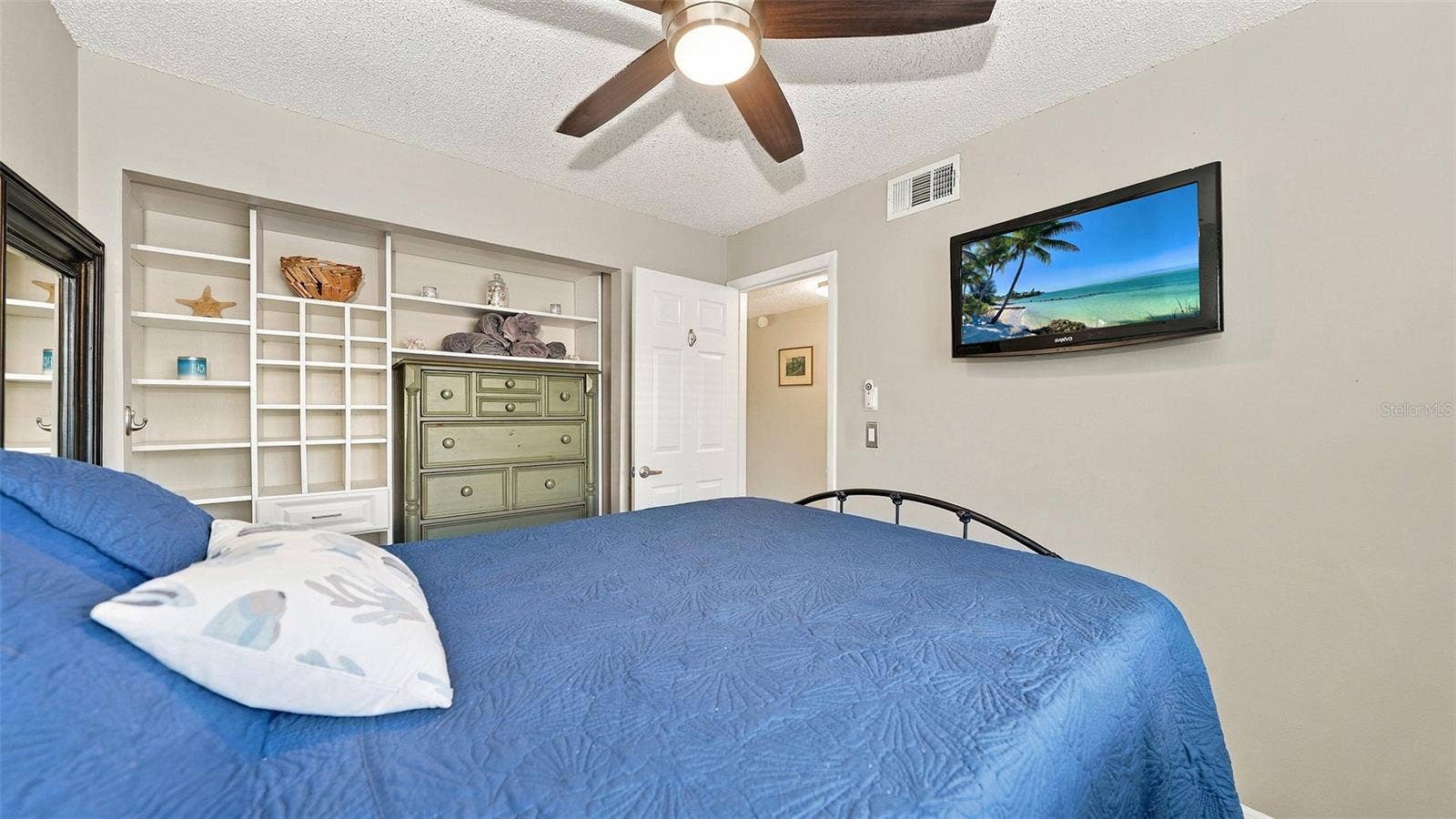 1622 STICKNEY POINT ROAD, #22-102, Sarasota, FL 34231 1622 STICKNEY POINT ROAD, #22-102, Sarasota, FL 34231
