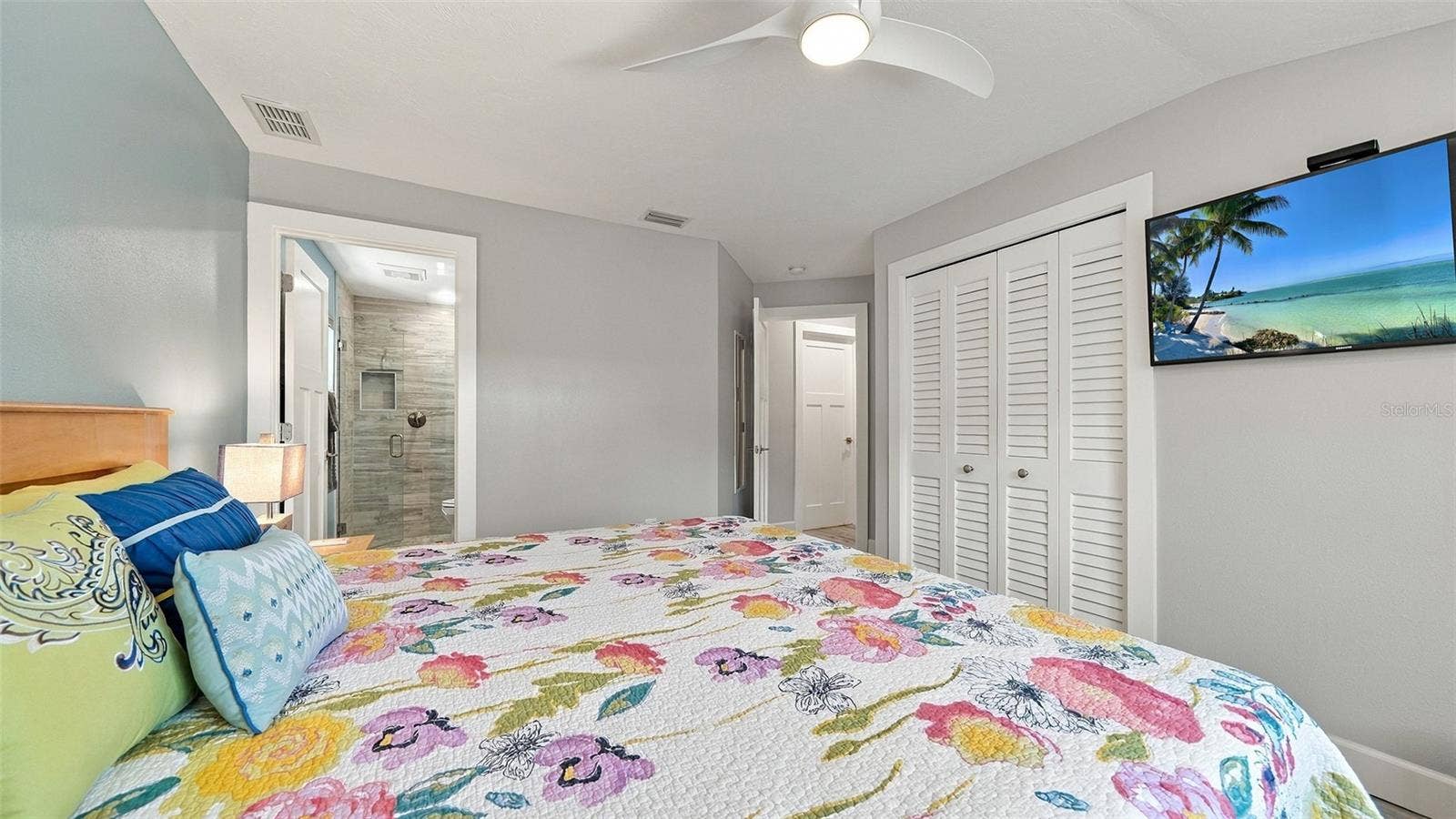 120 WHISPERING SANDS DRIVE, #V20, Sarasota, FL 34242 120 WHISPERING SANDS DRIVE, #V20, Sarasota, FL 34242