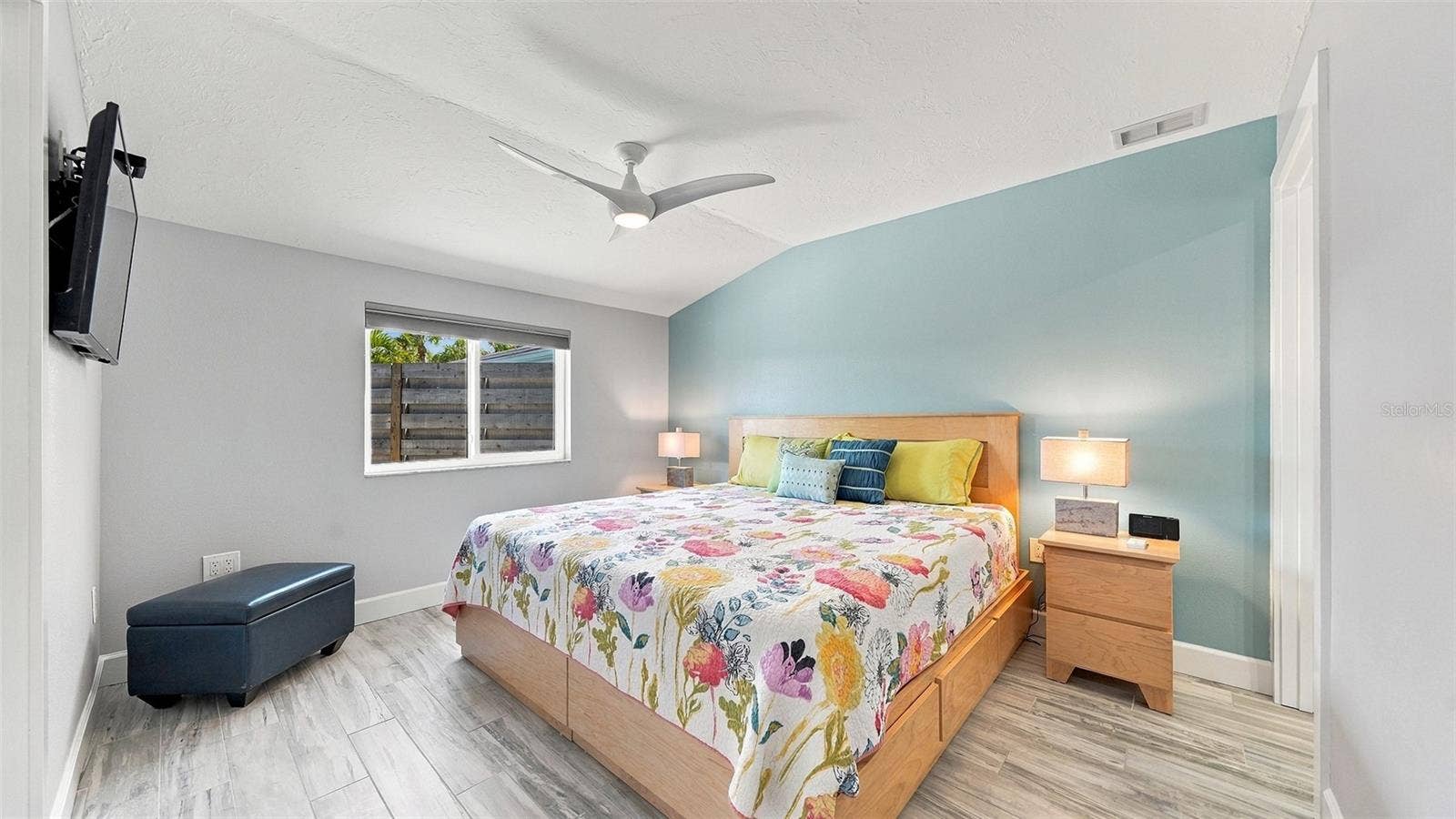 120 WHISPERING SANDS DRIVE, #V20, Sarasota, FL 34242 120 WHISPERING SANDS DRIVE, #V20, Sarasota, FL 34242