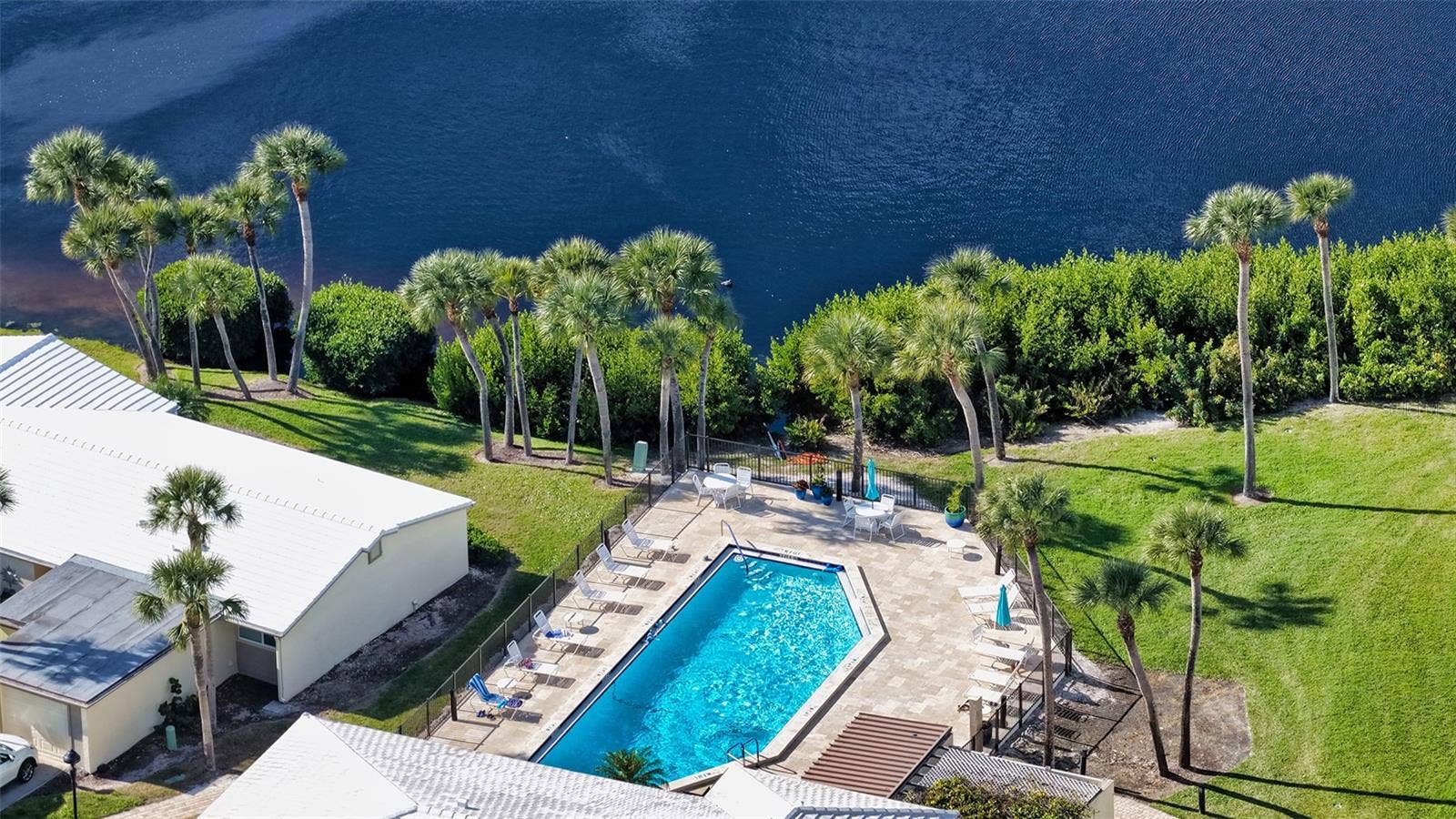 120 WHISPERING SANDS DRIVE, #V20, Sarasota, FL 34242 120 WHISPERING SANDS DRIVE, #V20, Sarasota, FL 34242