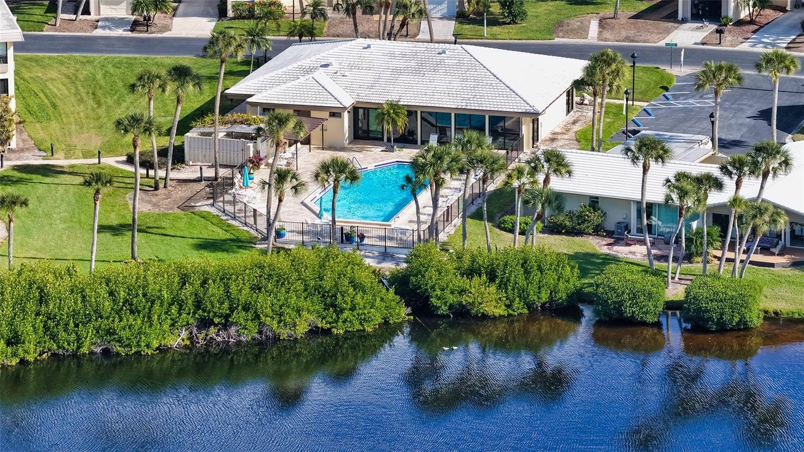 120 WHISPERING SANDS DRIVE, #V20, Sarasota, FL 34242 120 WHISPERING SANDS DRIVE, #V20, Sarasota, FL 34242