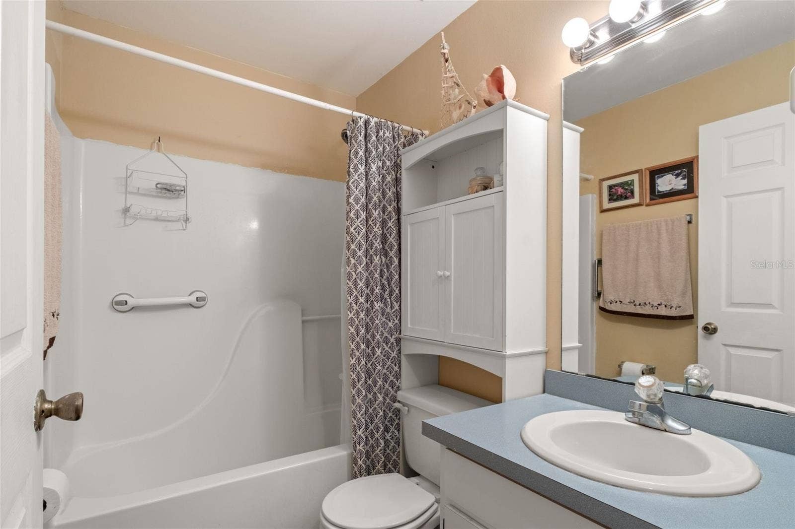31 RUTH DRIVE, Palm Coast, FL 32164 31 RUTH DRIVE, Palm Coast, FL 32164