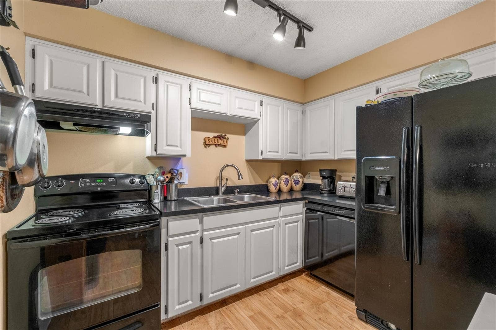 31 RUTH DRIVE, Palm Coast, FL 32164 31 RUTH DRIVE, Palm Coast, FL 32164