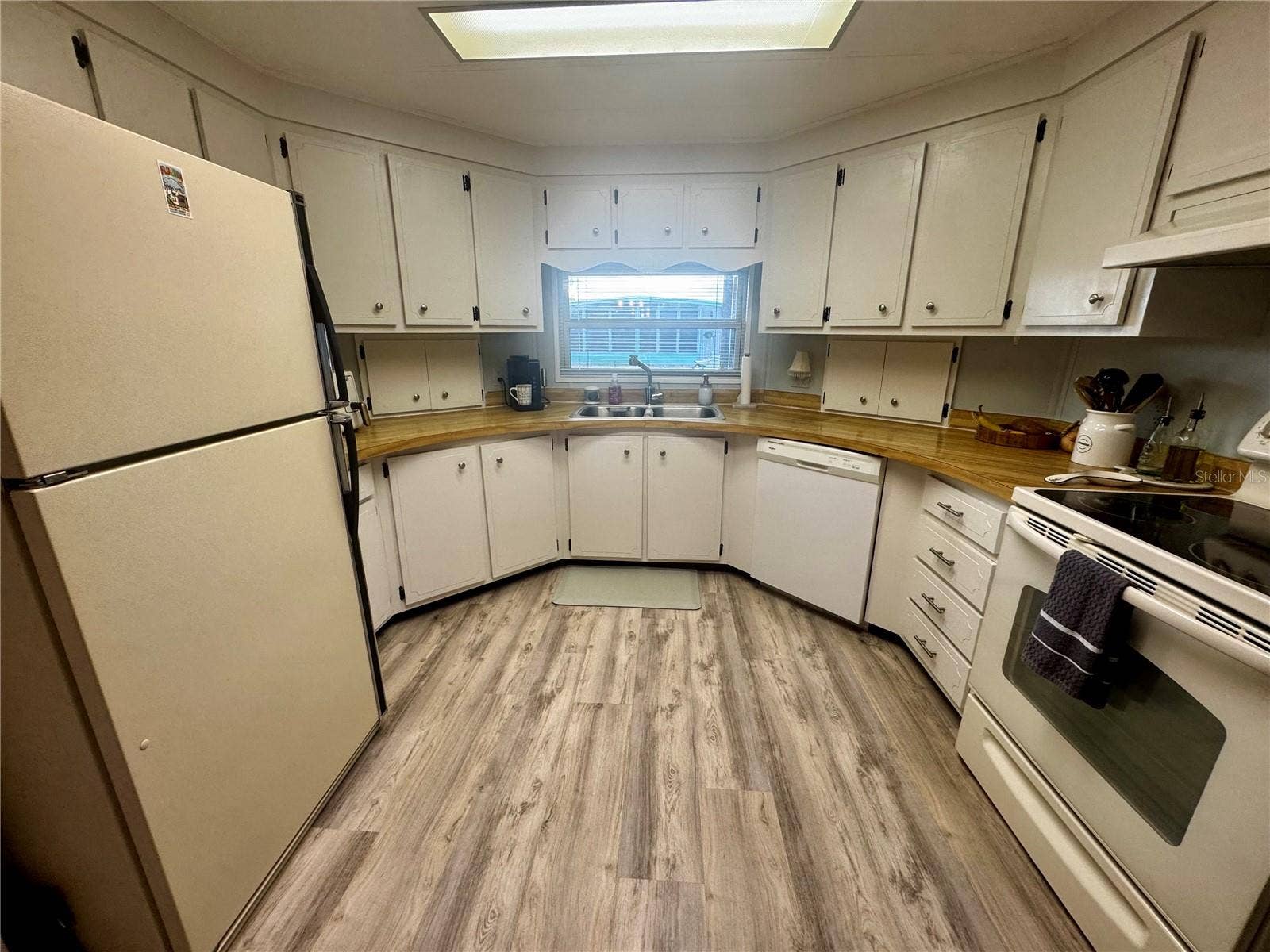 5619 BAYSHORE ROAD, #240, Palmetto, FL 34221 5619 BAYSHORE ROAD, #240, Palmetto, FL 34221