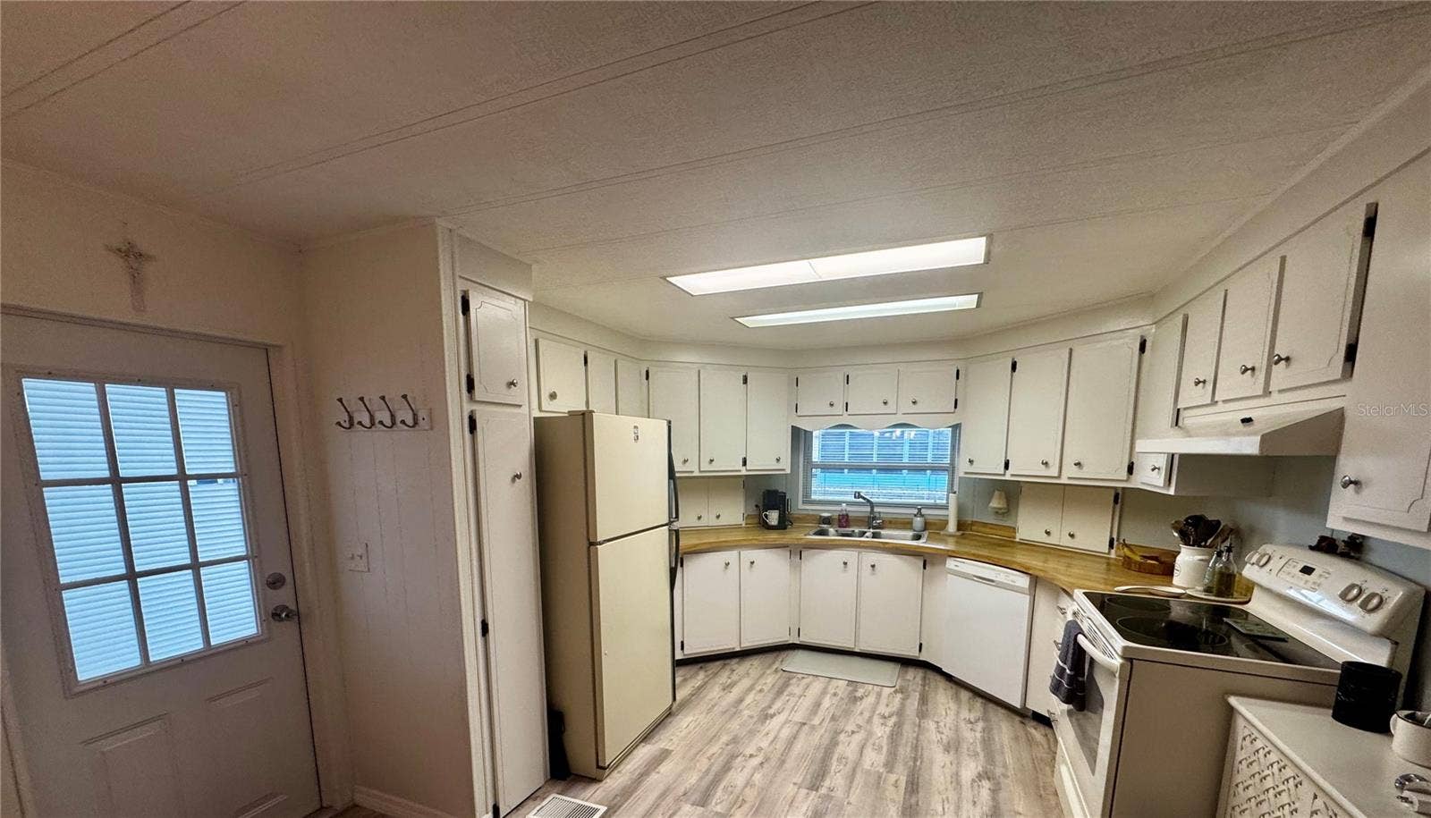 5619 BAYSHORE ROAD, #240, Palmetto, FL 34221 5619 BAYSHORE ROAD, #240, Palmetto, FL 34221