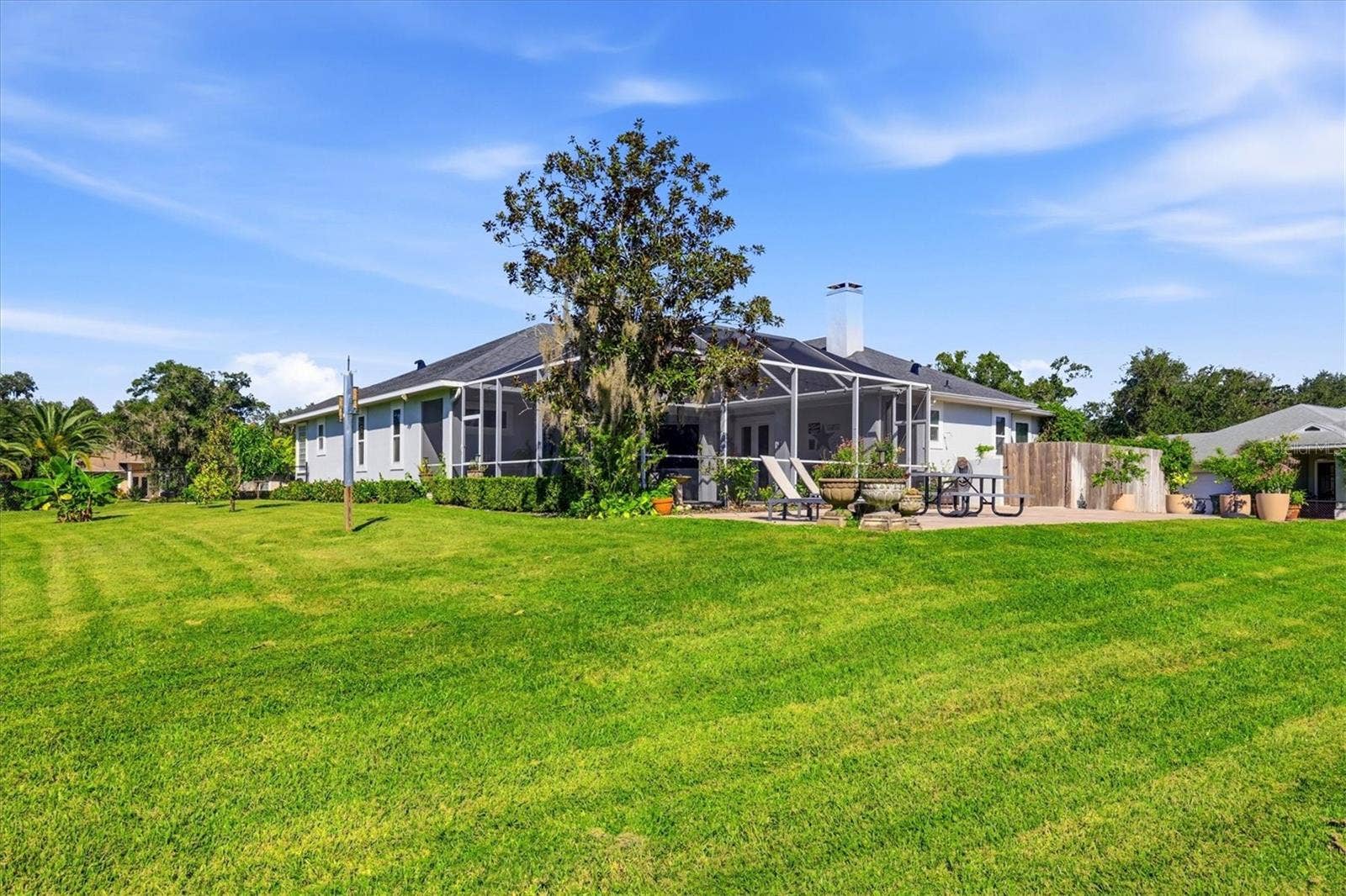 1753 KINGSDOWN DRIVE, Sarasota, FL 34240