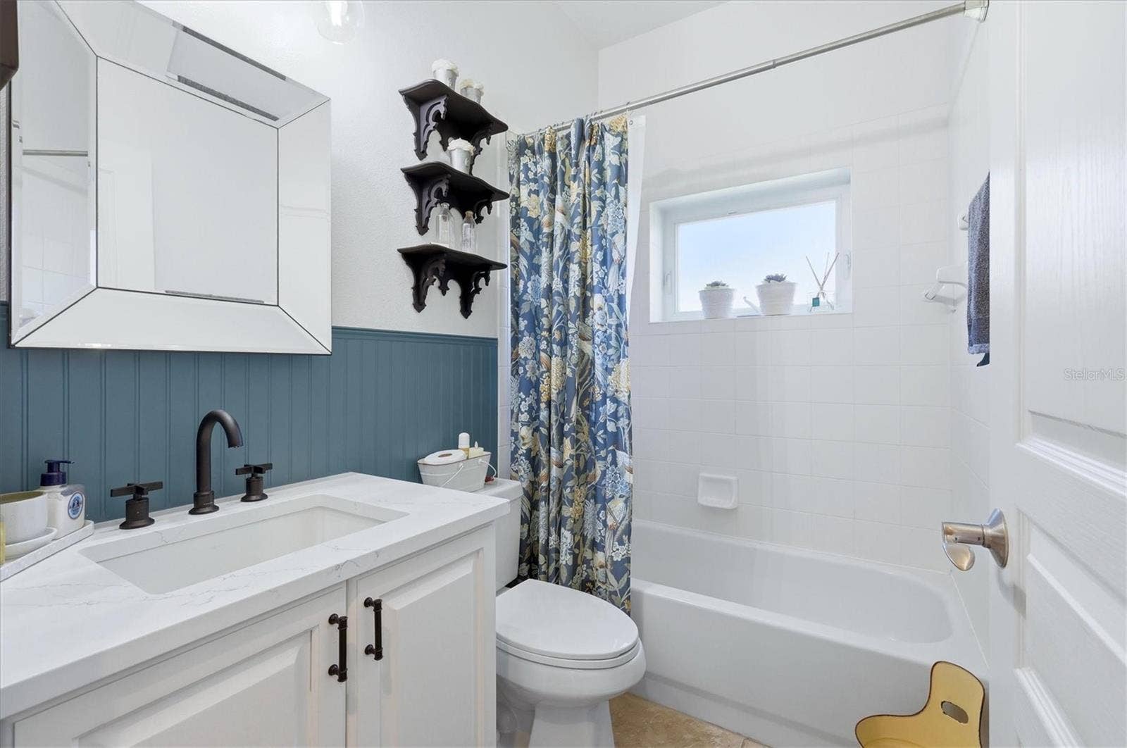 1753 KINGSDOWN DRIVE, Sarasota, FL 34240