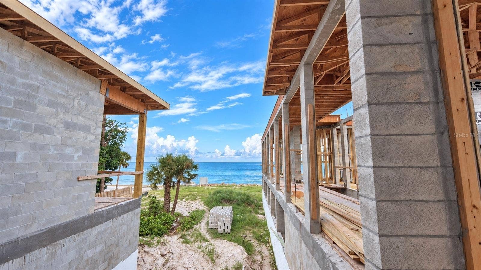 4050 HIGEL AVENUE, Sarasota, FL 34242