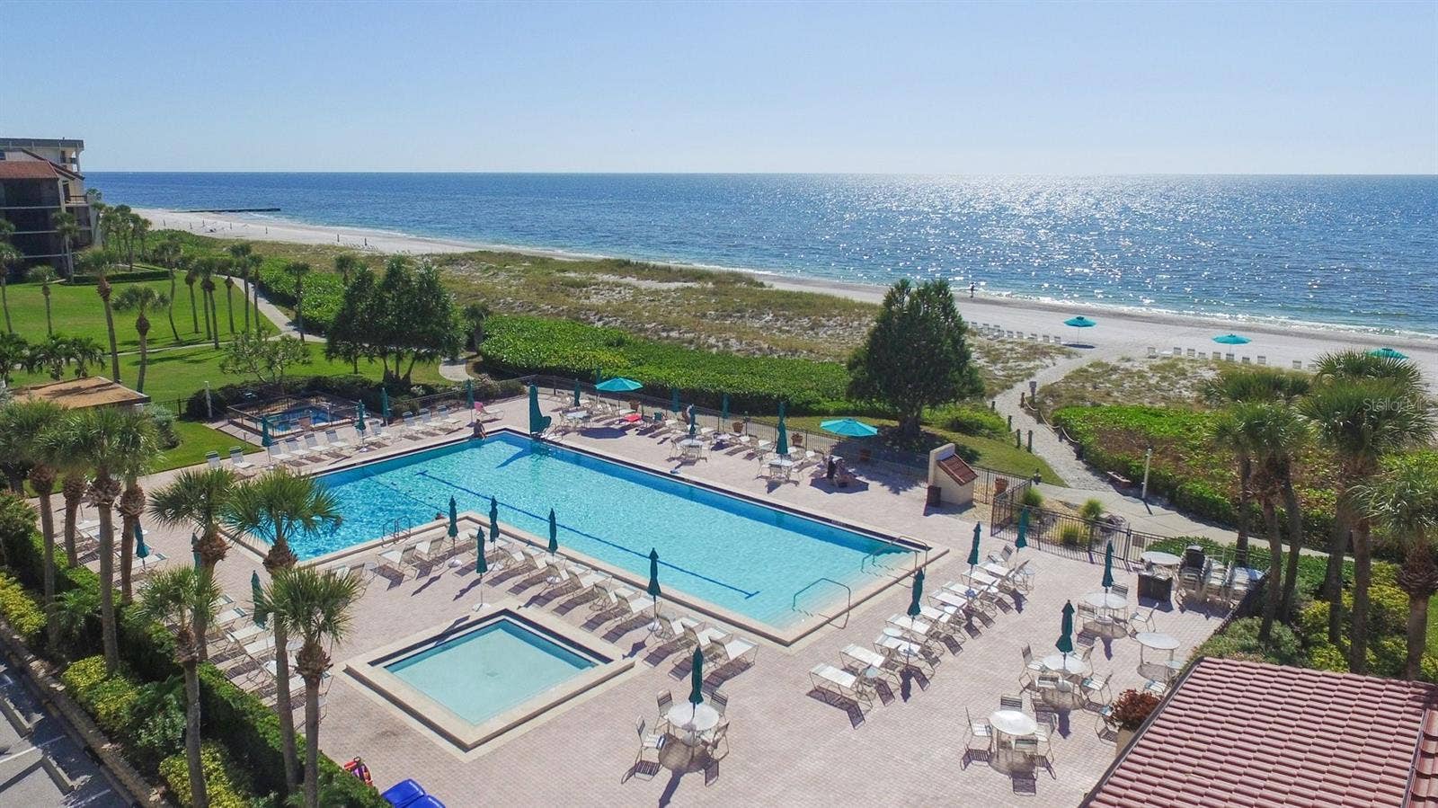 1955 GULF OF MEXICO DRIVE, #G6-407, Longboat Key, FL 34228 Community pool