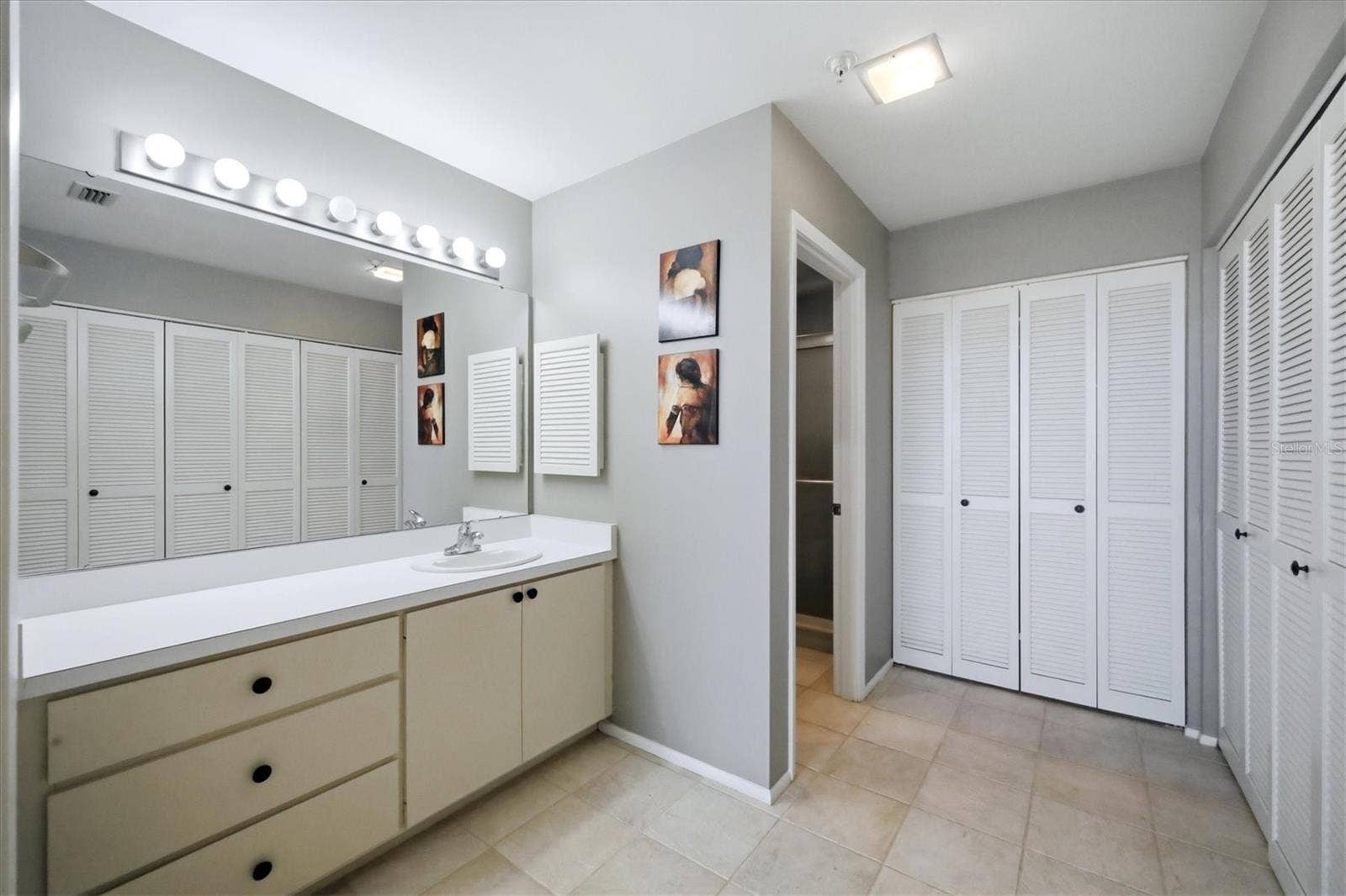 1955 GULF OF MEXICO DRIVE, #G6-407, Longboat Key, FL 34228 Primary bathroom