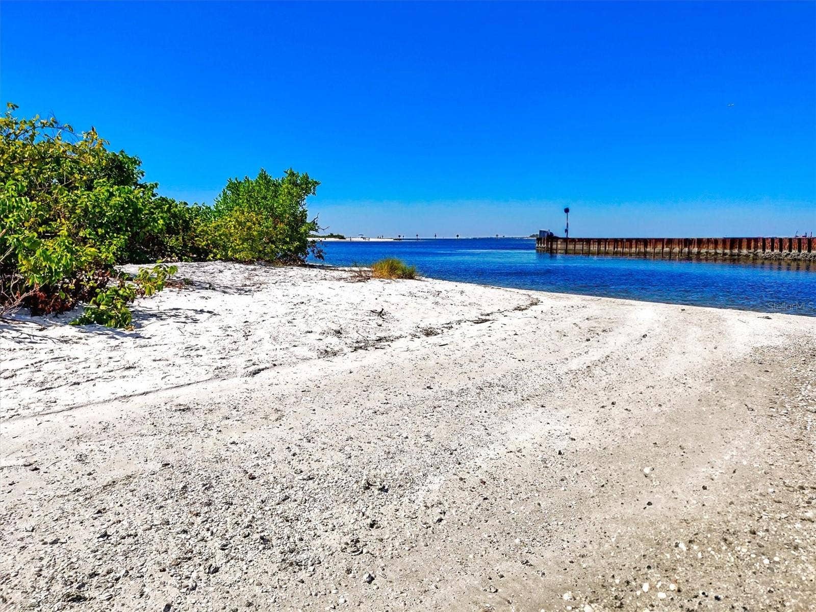 17216 SCUBA CREST STREET, Wimauma, FL 33598 17216 SCUBA CREST STREET, Wimauma, FL 33598