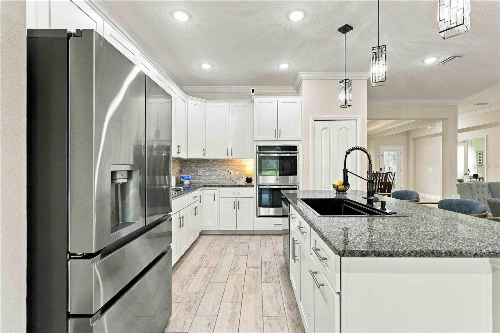 15502 31ST STREET E, Parrish, FL 34219 Bright and inviting kitchen