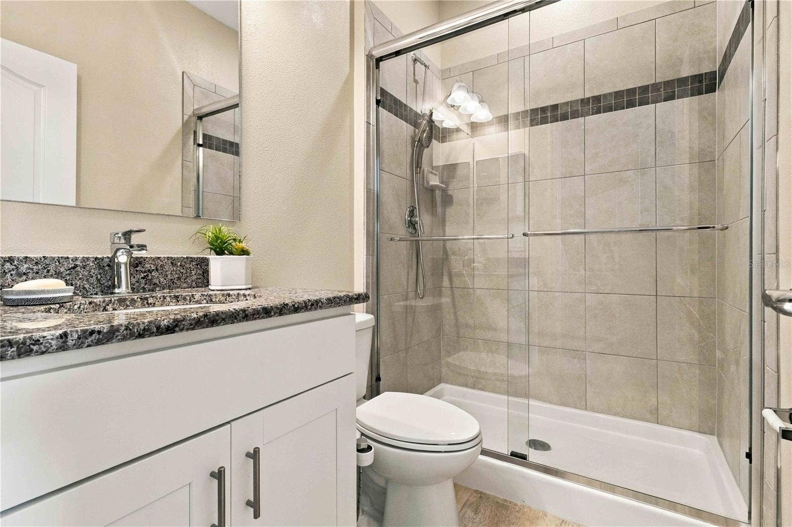 15502 31ST STREET E, Parrish, FL 34219 Fourth bedroom offering privacy and a private bath