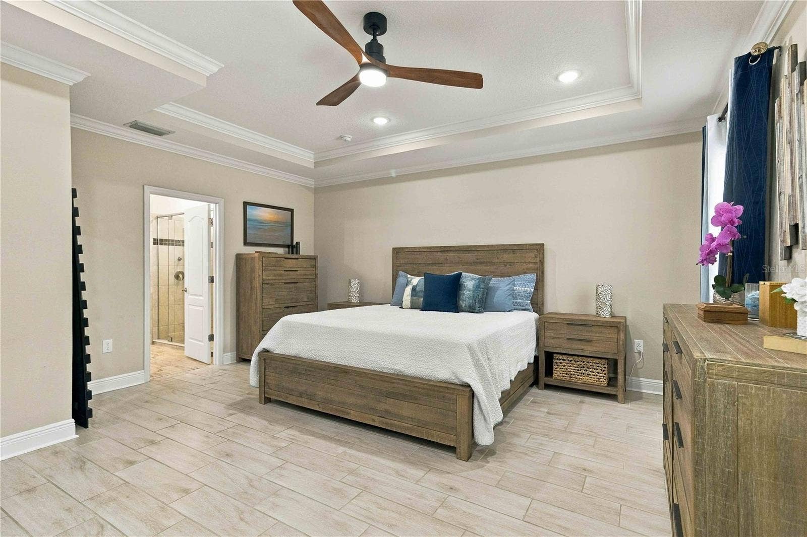 15502 31ST STREET E, Parrish, FL 34219 Spacious owner's retreat