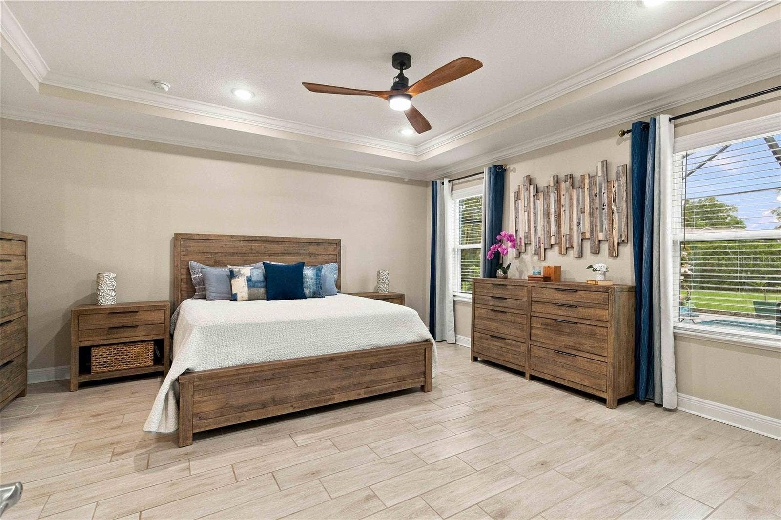 15502 31ST STREET E, Parrish, FL 34219 Inviting owner's retreat