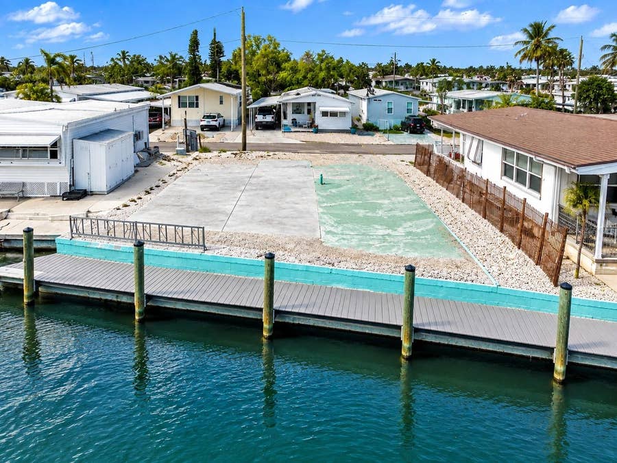 Property photo for 6905 W BAYOU LANE, Bradenton, FL