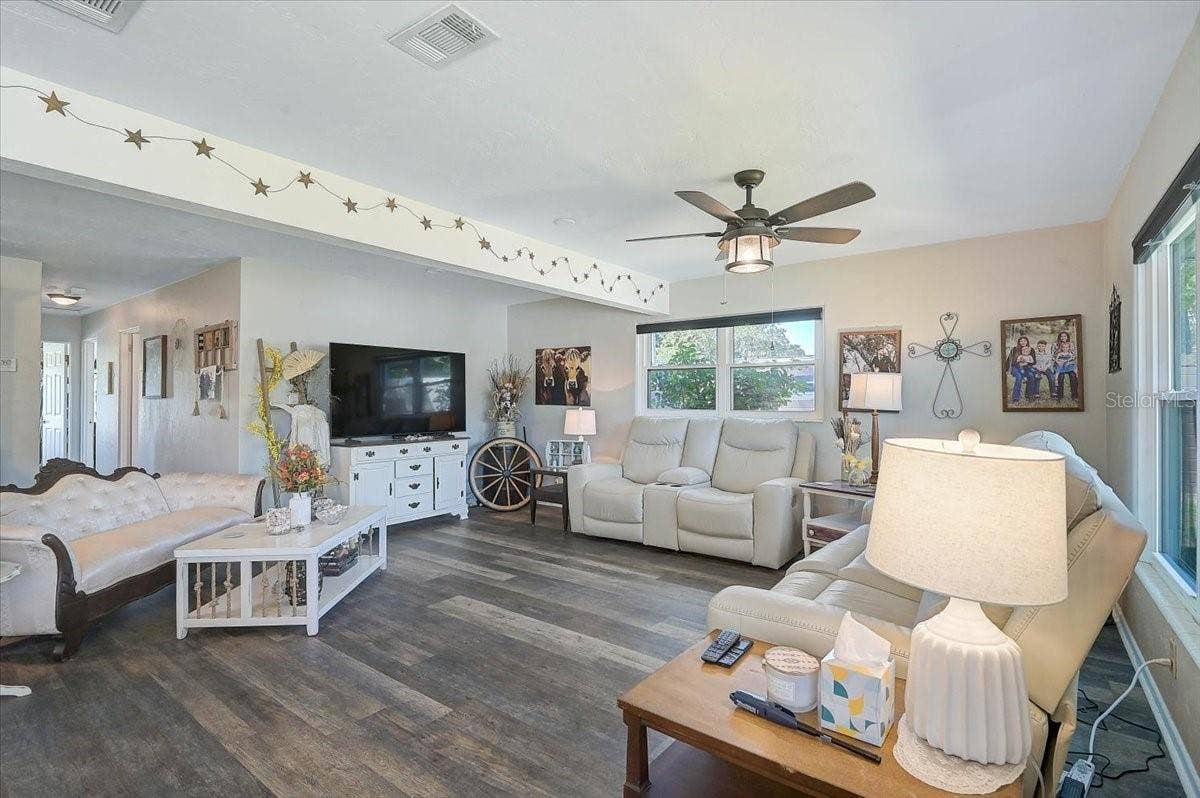3103 BROWNING STREET, Sarasota, FL 34237 3103 BROWNING STREET, Sarasota, FL 34237