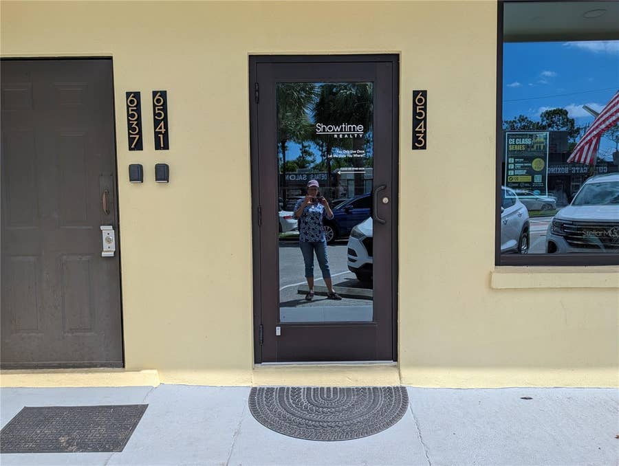 Property photo for 6543 GATEWAY AVENUE, #B, Sarasota, FL