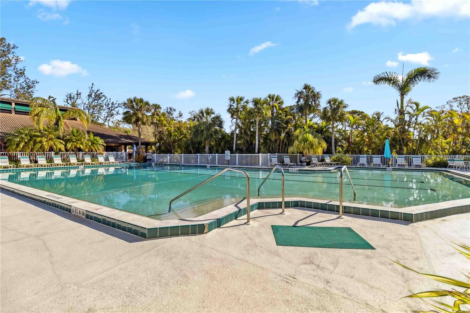 5697 ASHTON LAKE DRIVE, #6, Sarasota, FL 34231 5697 ASHTON LAKE DRIVE, #6, Sarasota, FL 34231