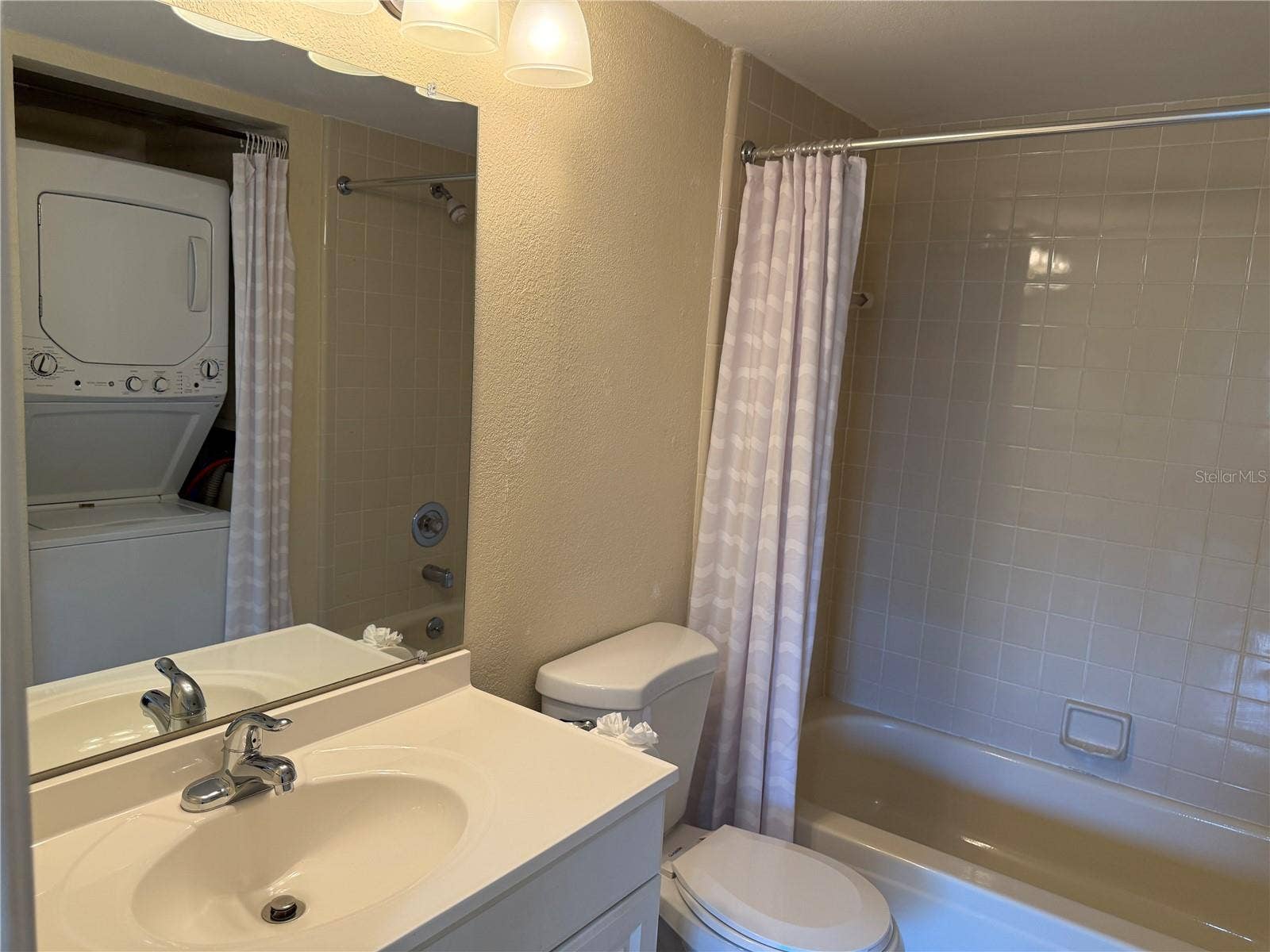 5697 ASHTON LAKE DRIVE, #6, Sarasota, FL 34231 5697 ASHTON LAKE DRIVE, #6, Sarasota, FL 34231